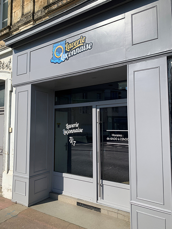 2026-03-11 Façade laverie Luçonnaise